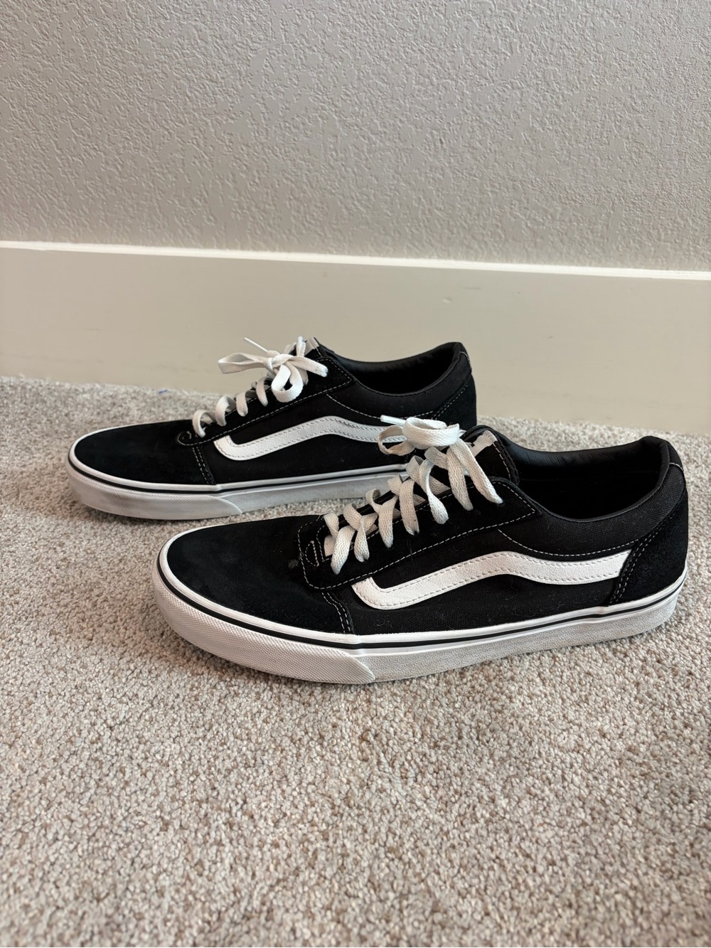 Vans Ward Black White Low Top Sneakers Men’s 10.5